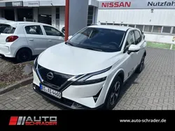 Weiß Gebraucht 2023 Nissan Qashqai N-Connecta SUV | 35.480 € (Teuer)