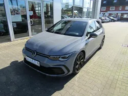 Grau Gebraucht 2024 VW Golf VIII R-line Limousine | 29.850 € (Guter Preis)