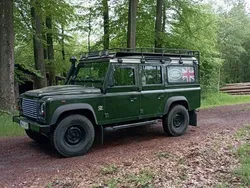 Grün Gebraucht 2008 Land Rover Defender SUV | 28.000 €