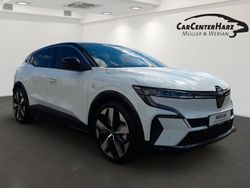 Weiß Gebraucht 2024 Renault Mégane Techno Limousine | 36.950 € (Etwas zu teuer)