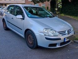 Silber Gebraucht 2006 VW Golf V Limousine | 3.200 € (Fairer Preis)