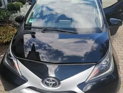 Schwarz Gebraucht 2016 Toyota Aygo X-cite Kleinwagen | 9.900 € (Fairer Preis)