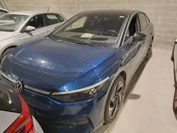 Aquamarinblau metallic Gebraucht 2025 VW ID.7 Pro Limousine | 45.989 € (Guter Preis)