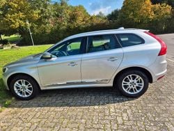 Silber Gebraucht 2016 Volvo XC60 Summum SUV | 22.500 € (Etwas zu teuer)