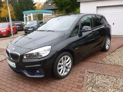 Black sapphire metallic Gebraucht 2015 BMW 216 Sport Line Van / Kleinbus | 11.800 € (Fairer Preis)