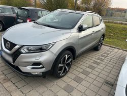 Grau Gebraucht 2018 Nissan Qashqai SUV | 15.700 € (Etwas zu teuer)