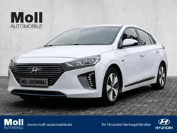 Weiss Gebraucht 2019 Hyundai Ioniq Style Limousine | 16.950 € (Fairer Preis)