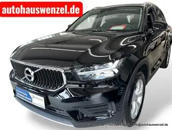 Black solid Gebraucht 2020 Volvo XC40 Momentum SUV | 28.500 € (Fairer Preis)
