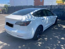 Weiß Gebraucht 2021 Tesla Model 3 Limousine | 28.950 € (Fairer Preis)