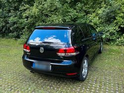 Schwarz Gebraucht 2009 VW Golf VI Kleinwagen | 4.000 € (Fairer Preis)