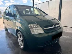 Grün Gebraucht 2003 Opel Meriva Van / Kleinbus | 2.150 € (Fairer Preis)