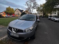 Silber Gebraucht 2011 Nissan Qashqai Tekna SUV | 9.500 € (Etwas zu teuer)