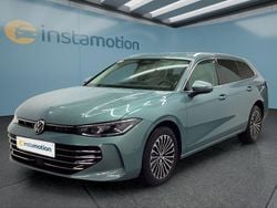 Grün Gebraucht 2025 VW Passat Kombi | 39.849 € (Guter Preis)