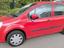 Rot Gebraucht 2010 Renault Modus Expression Van / Kleinbus | 3.900 € (Fairer Preis)