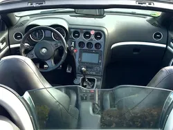 Grau Gebraucht 2011 Alfa Romeo Spider Cabrio | 28.990 €