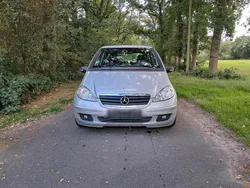 Silber Gebraucht 2004 Mercedes A180 Kleinwagen | 2.000 € (Fairer Preis)