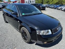 Schwarz Gebraucht 2002 Audi A4 Comfort Limousine | 699 € (Superpreis)