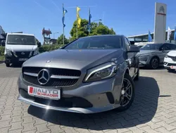 Grau Gebraucht 2016 Mercedes A180 Style Limousine | 16.990 € (Etwas zu teuer)