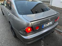 Silber Gebraucht 2002 Lexus IS200 Limousine | 1.999 € (Superpreis)