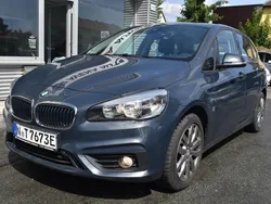 Grau Gebraucht 2017 BMW 225 Active Tourer Advantage Van / Kleinbus | 14.900 € (Fairer Preis)