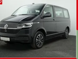 Schwarz Gebraucht 2024 VW Multivan Comfortline Van / Kleinbus | 62.950 € (Teuer)