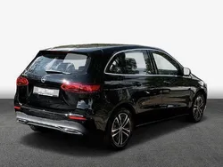 Gebraucht 2023 Mercedes B250e Van / Kleinbus | 31.800 € (Fairer Preis)