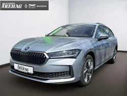 Silber Gebraucht 2024 Skoda Superb Selection Kombi | 35.995 €