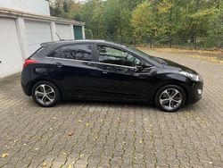 Schwarz Gebraucht 2015 Hyundai i30 YES! Kleinwagen | 8.450 € (Fairer Preis)