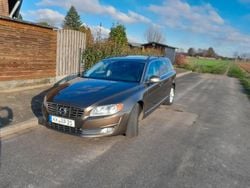 Braun Gebraucht 2014 Volvo V70 Momentum Kombi | 9.100 € (Guter Preis)