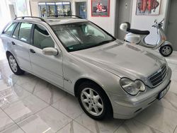 Grau Gebraucht 2001 Mercedes C220 Limousine | 2.000 € (Fairer Preis)