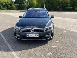 Grau Gebraucht 2020 VW Passat R-line Kombi | 27.900 € (Etwas zu teuer)
