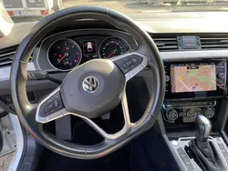 Weiß Gebraucht 2020 VW Passat Business Kombi | 17.499 € (Guter Preis)