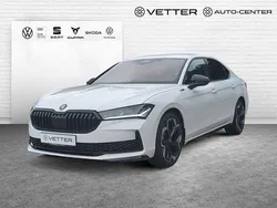 Kristallweiß Neu 2025 Skoda Superb SportLine Limousine | 49.749 € (Fairer Preis)