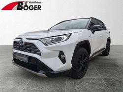 Novaweiß perleffekt / dach schwarz Gebraucht 2020 Toyota RAV4 Hybrid Plus SUV | 29.990 € (Fairer Preis)