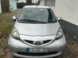 Silber Gebraucht 2005 Toyota Aygo Kleinwagen | 1.700 € (Fairer Preis)