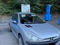 Silber Gebraucht 2002 Peugeot 206 Limousine | 1.650 € (Etwas zu teuer)