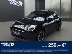 Schwarz / midnight black (metallic) Gebraucht 2024 Mini Cooper Kleinwagen | 33.450 € (Guter Preis)