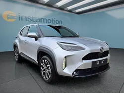 Silber Neu 2025 Toyota Yaris Cross SUV | 29.449 €