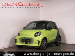 Lime green Gebraucht 2024 Smart ForTwo Electric Drive Prime Cabrio | 20.890 € (Etwas zu teuer)