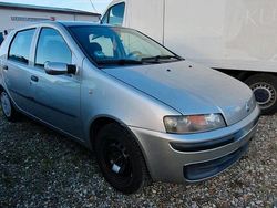 Grau Gebraucht 2002 Fiat Punto Kleinwagen | 400 € (Guter Preis)