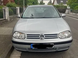 Silber Gebraucht 2001 VW Golf IV Kleinwagen | 5.000 € (Teuer)