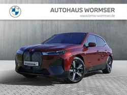 Rot Gebraucht 2022 BMW iX Sport Line SUV | 63.460 € (Guter Preis)