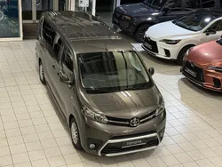 Grau Gebraucht 2022 Toyota Proace Verso Kombi | 31.995 € (Superpreis)