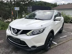Brilliant white (m) Gebraucht 2014 Nissan Qashqai Tekna SUV | 7.990 € (Fairer Preis)