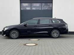 Neu 2025 VW Passat Elegance Kombi | 40.059 €