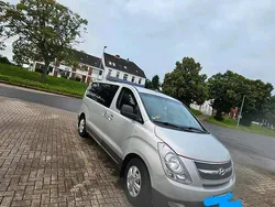 Grau Gebraucht 2009 Hyundai H-1 Van / Kleinbus | 9.750 € (Teuer)