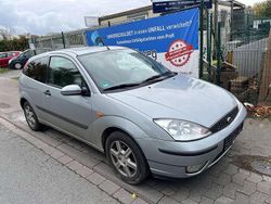 Grau Gebraucht 2004 Ford Focus Futura Limousine | 1.350 € (Fairer Preis)