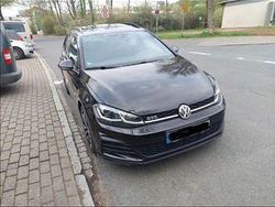 Schwarz Gebraucht 2018 VW Golf VII GTD Kombi | 19.249 € (Fairer Preis)