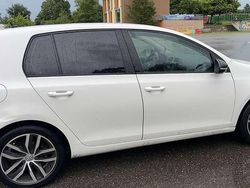 Weiß Gebraucht 2010 VW Golf VI Comfortline Kleinwagen | 4.000 € (Fairer Preis)