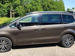 Braun Gebraucht 2016 VW Sharan Van / Kleinbus | 21.000 € (Fairer Preis)